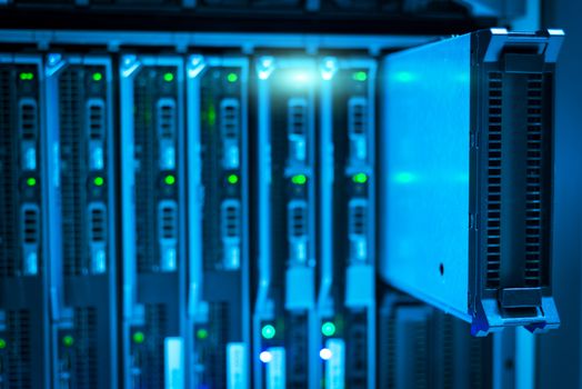 Virtualization ด้วย VMware/Proxmox – 15 กันยายน 2569